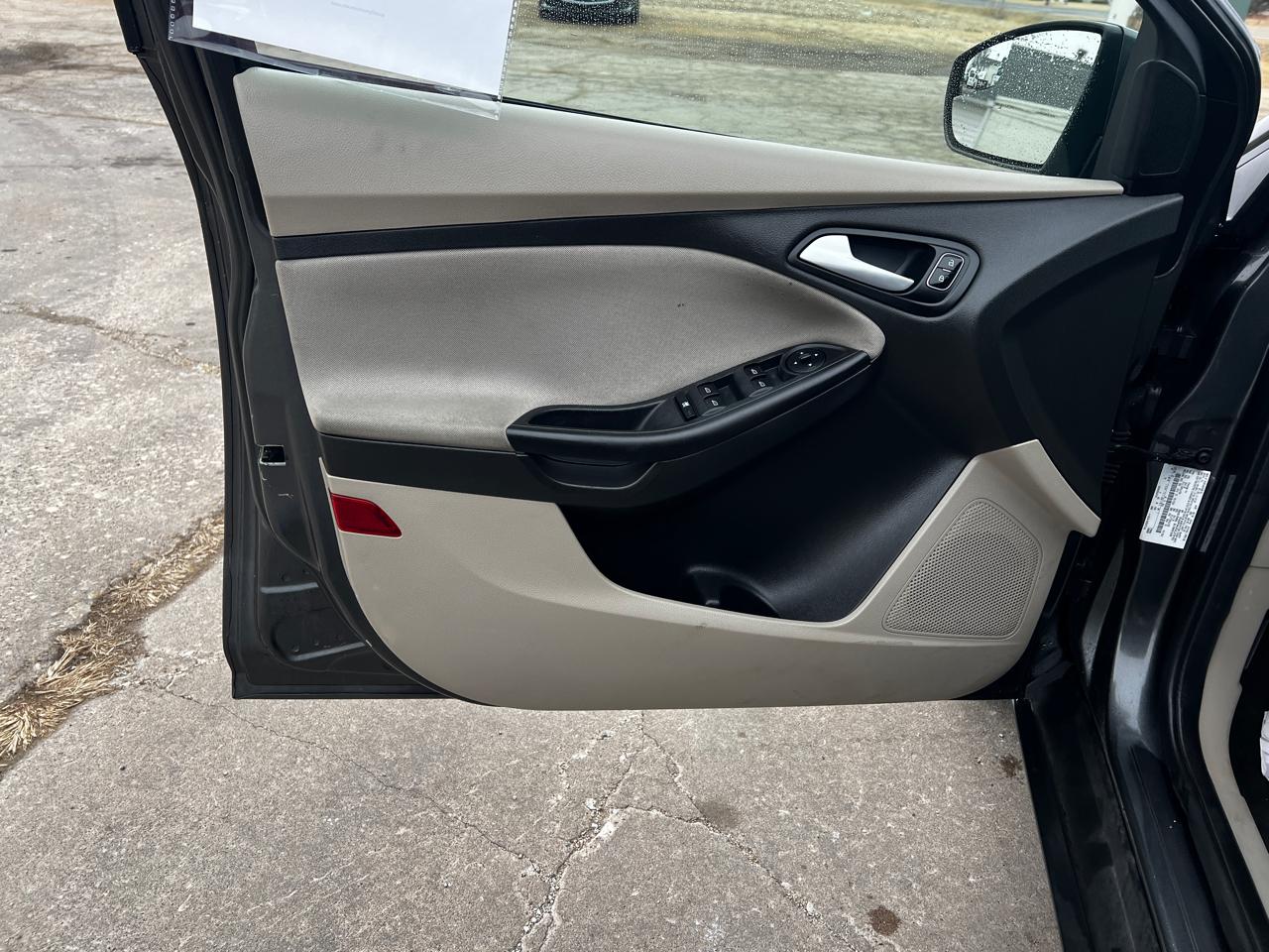 Ford Focus SE Hatch 2018