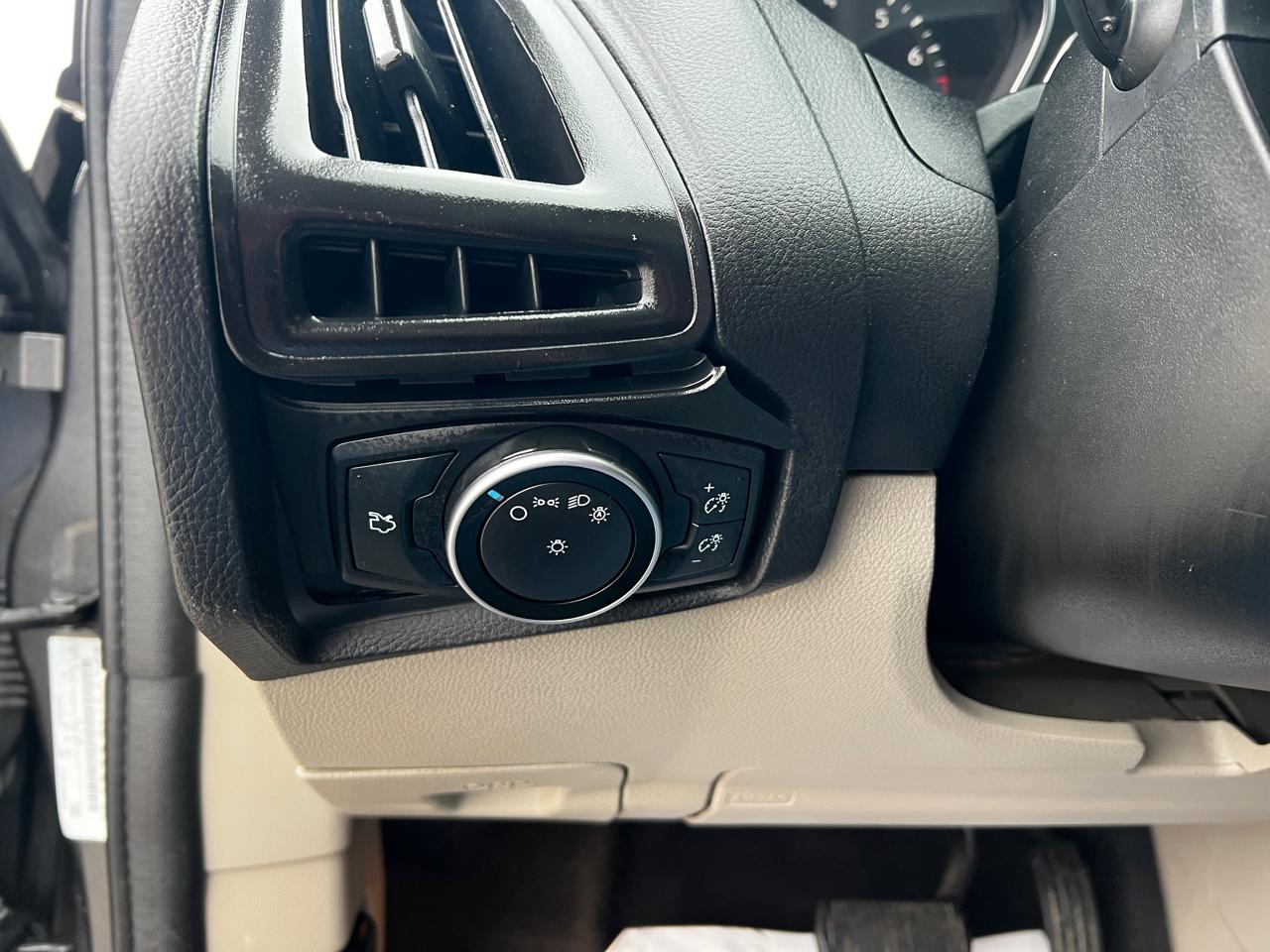 Ford Focus SE Hatch 2018