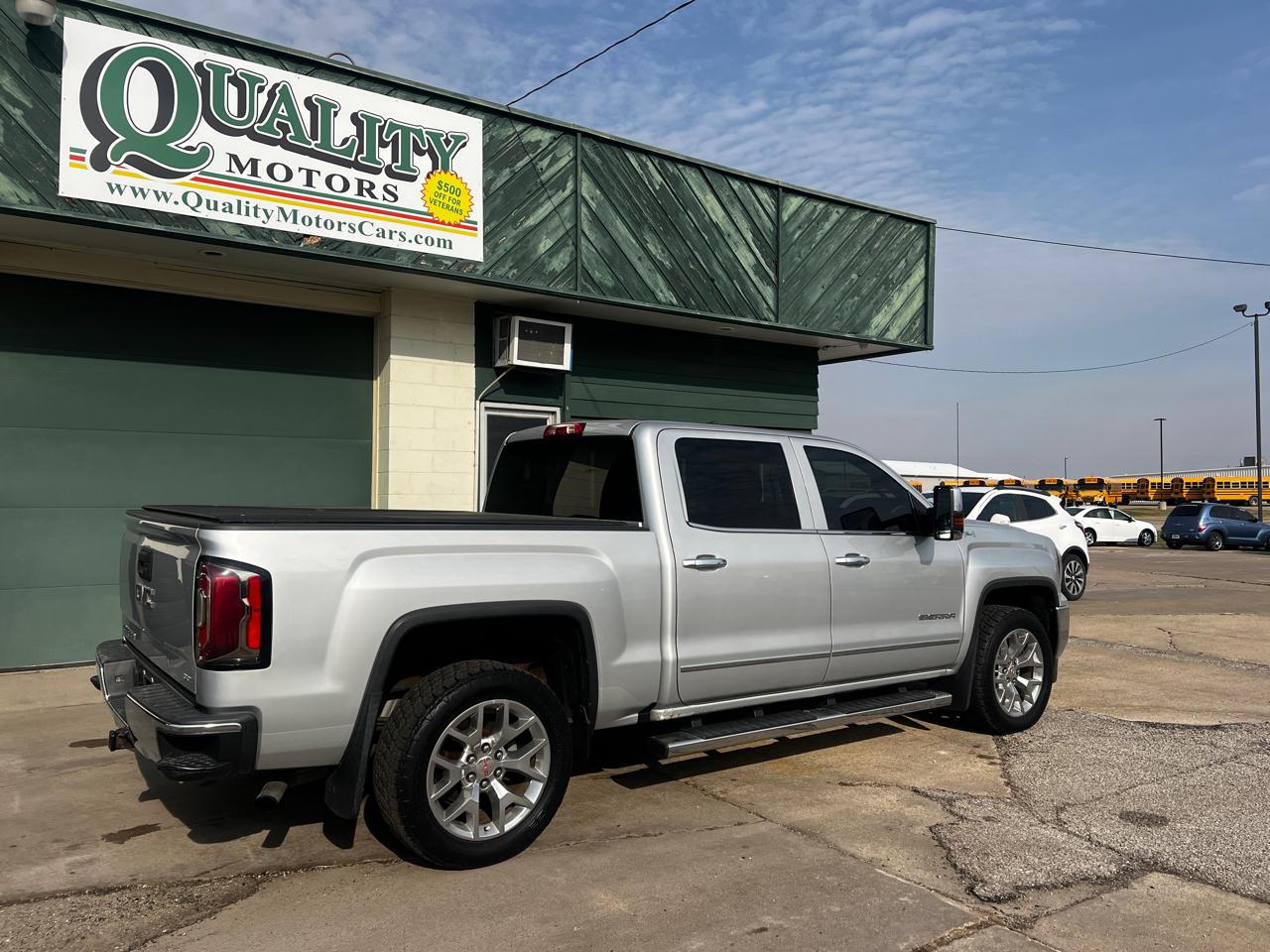 GMC Sierra 1500 4WD Crew Cab 143.5" SLT 2016
