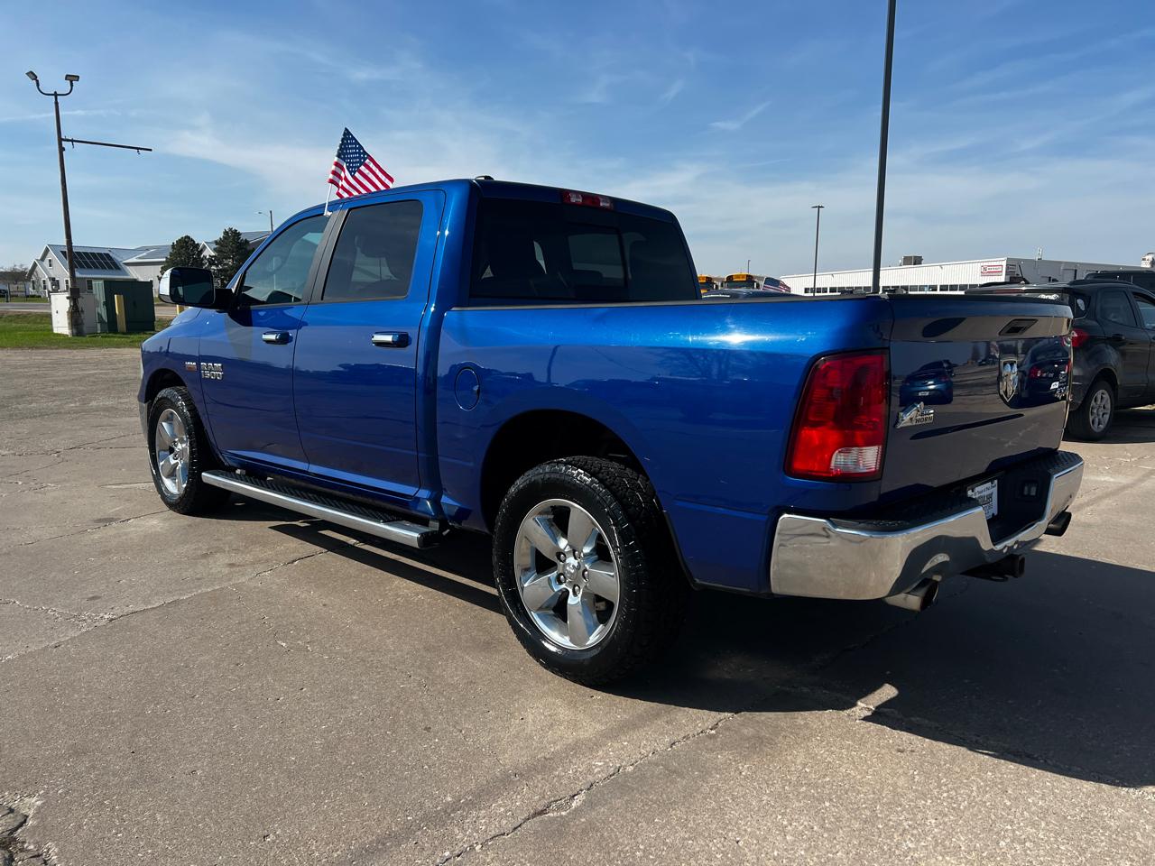 RAM 1500 4WD Crew Cab 140.5" Big Horn 2015