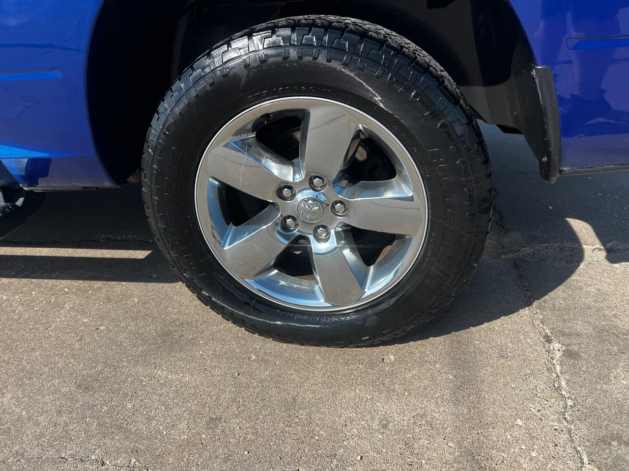 RAM 1500 4WD Crew Cab 140.5" Big Horn 2015