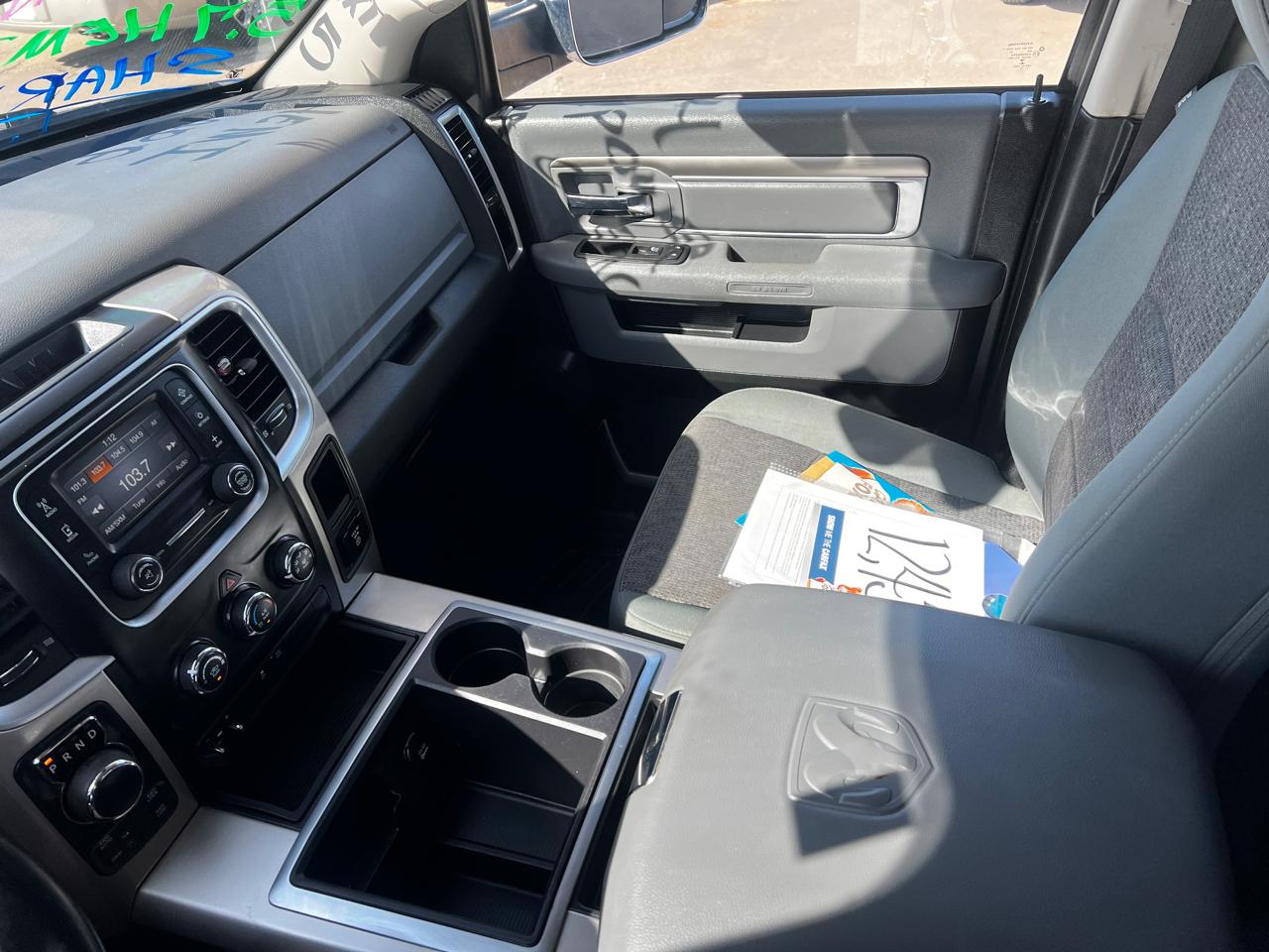 RAM 1500 4WD Crew Cab 140.5" Big Horn 2015