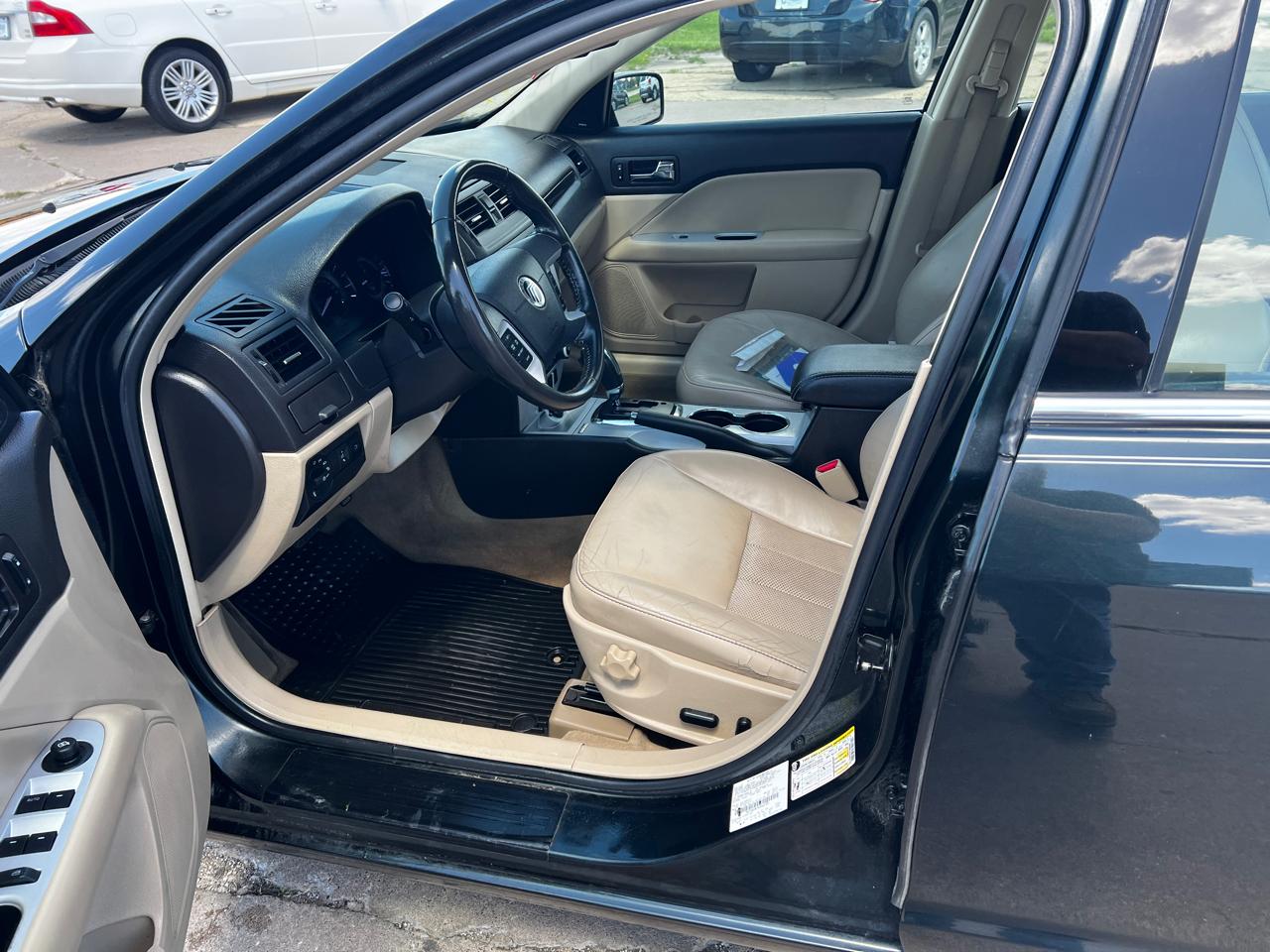 Mercury Milan 4dr Sdn Premier FWD 2010