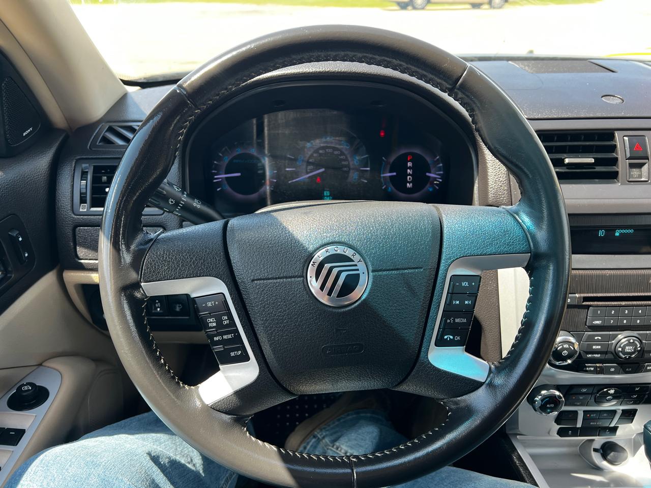 Mercury Milan 4dr Sdn Premier FWD 2010