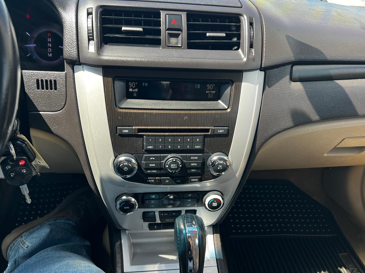 Mercury Milan 4dr Sdn Premier FWD 2010