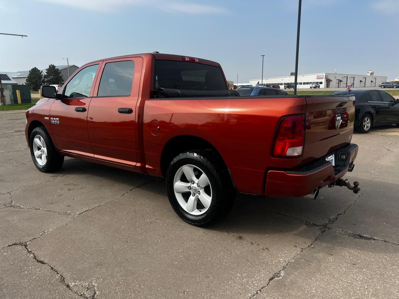 RAM 1500 2WD Crew Cab 140.5" Express 2013