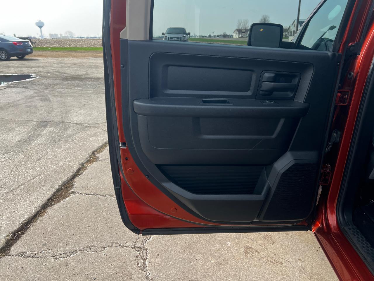 RAM 1500 2WD Crew Cab 140.5" Express 2013