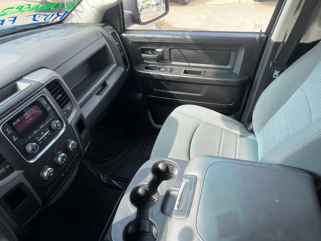 RAM 1500 2WD Crew Cab 140.5" Express 2013