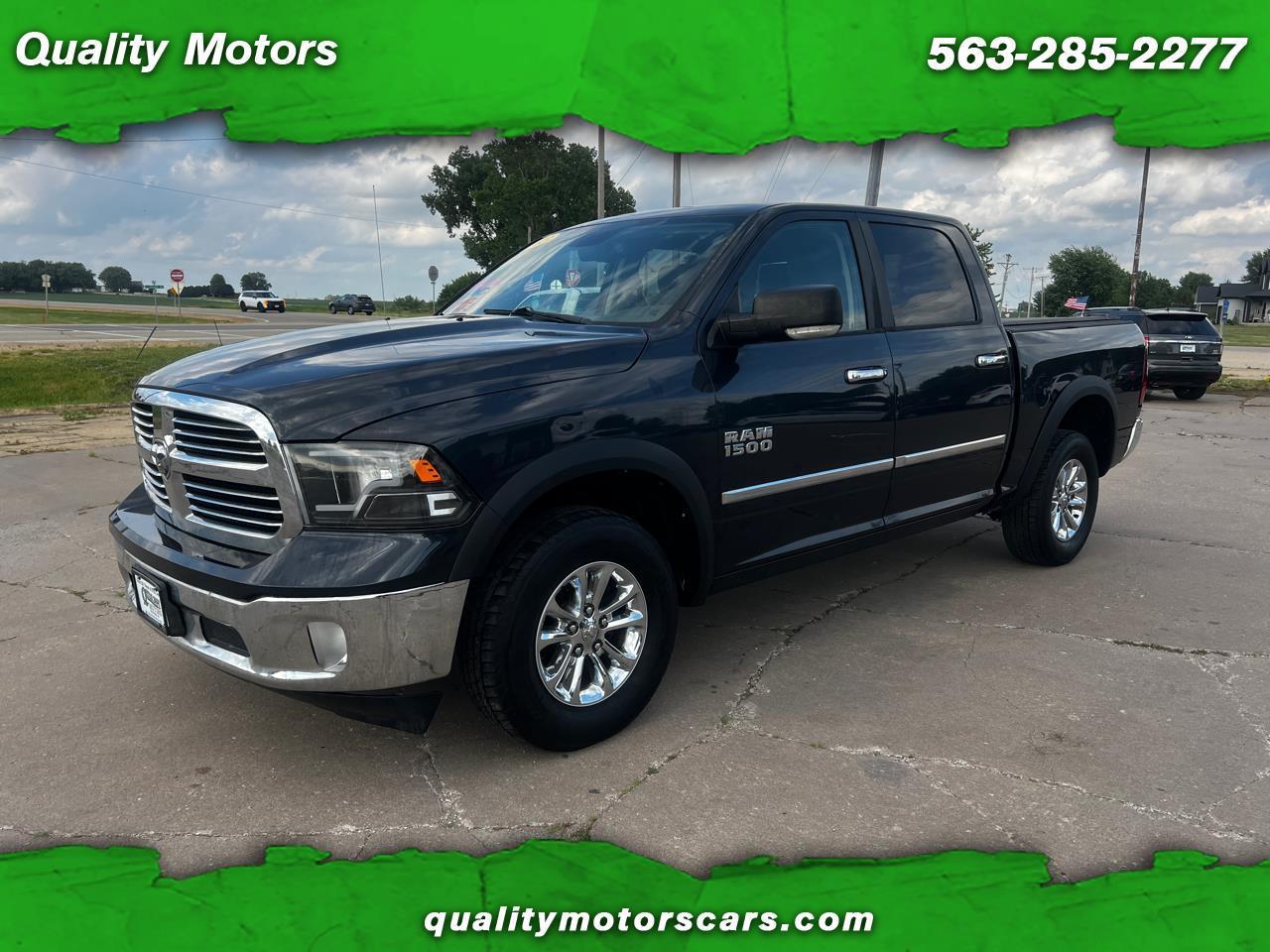 2013 RAM 1500 4WD Crew Cab 140.5" SLT