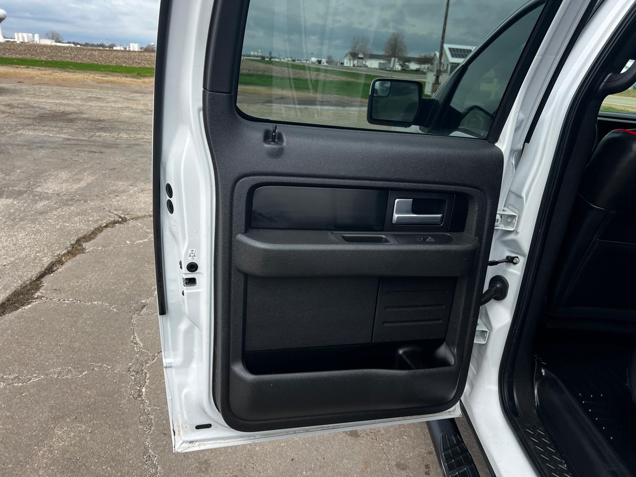 Ford F-150 4WD SuperCrew 145" Platinum 2012