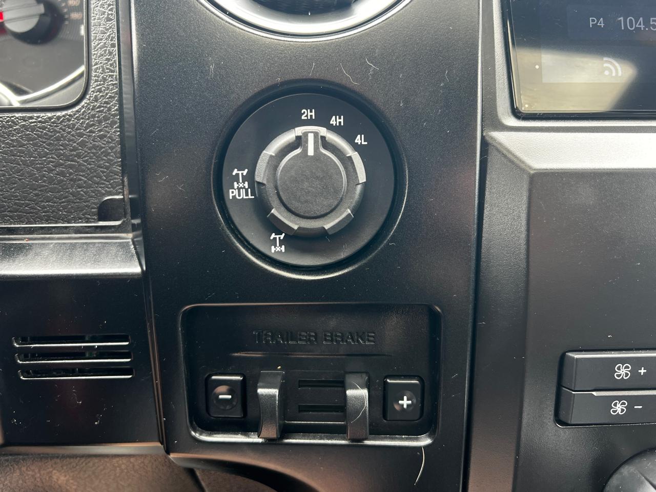 Ford F-150 4WD SuperCrew 145" Platinum 2012