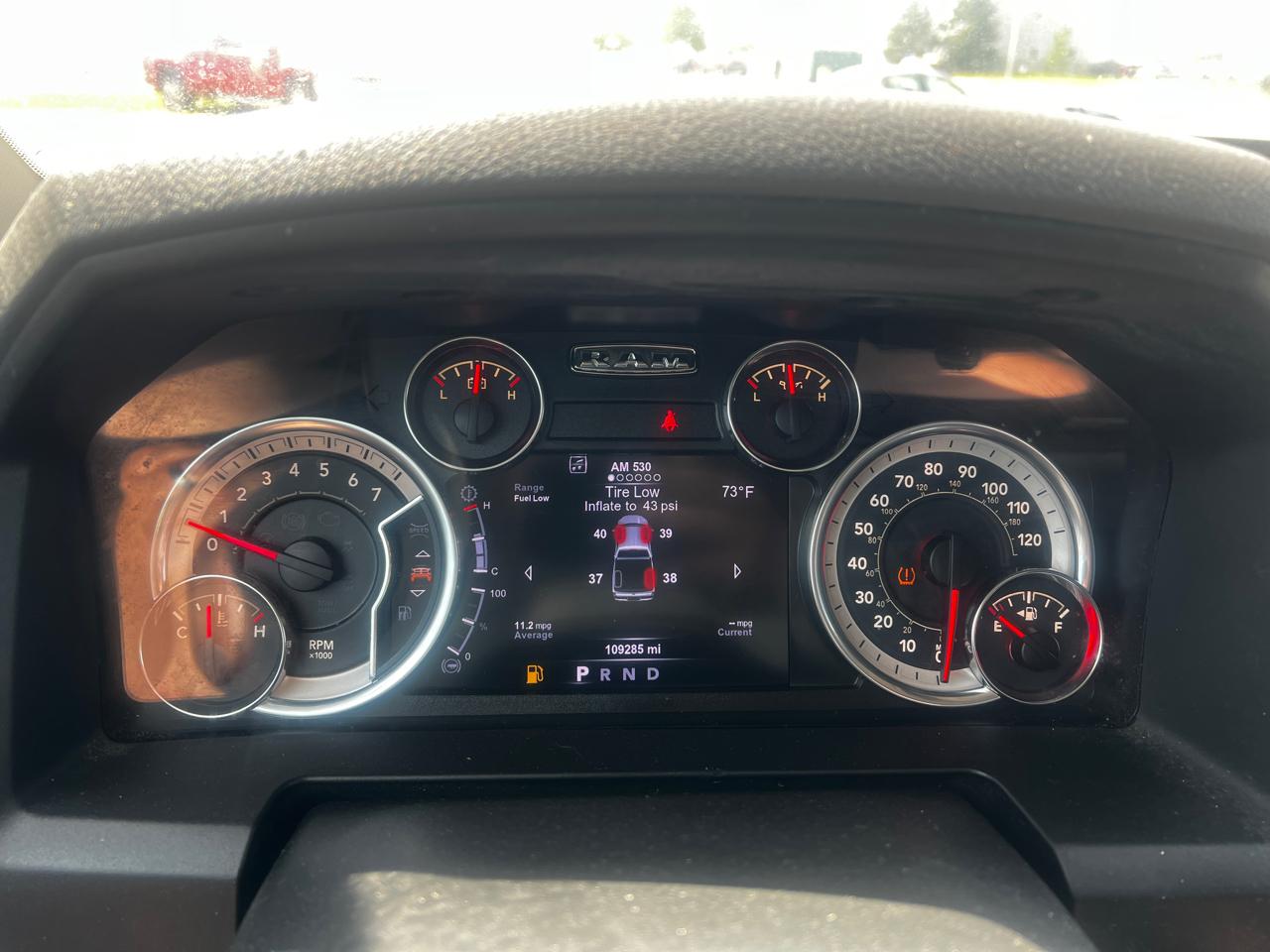 RAM 1500 4WD Quad Cab 140.5" Outdoorsman 2017