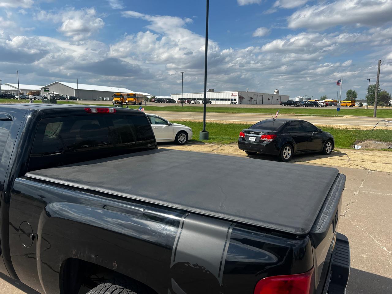Chevrolet Silverado 1500 4WD Ext Cab 143.5" LT 2011