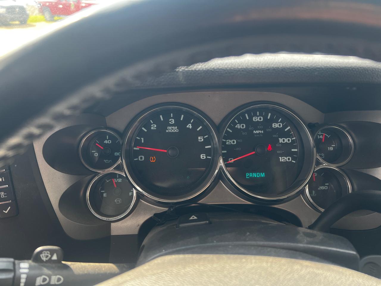 Chevrolet Silverado 1500 4WD Ext Cab 143.5" LT 2011