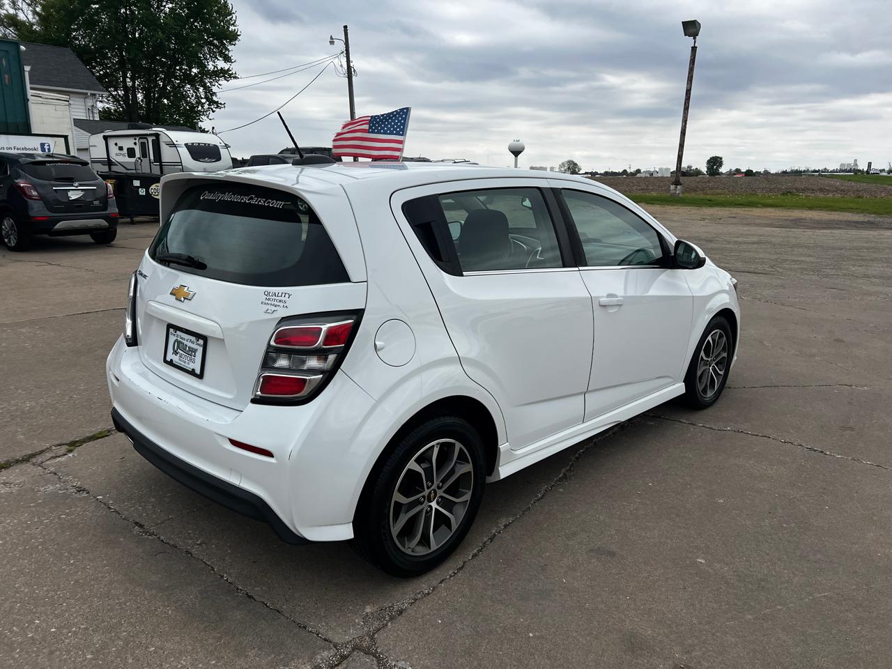 Chevrolet Sonic 5dr HB Auto LT w/1SD 2017