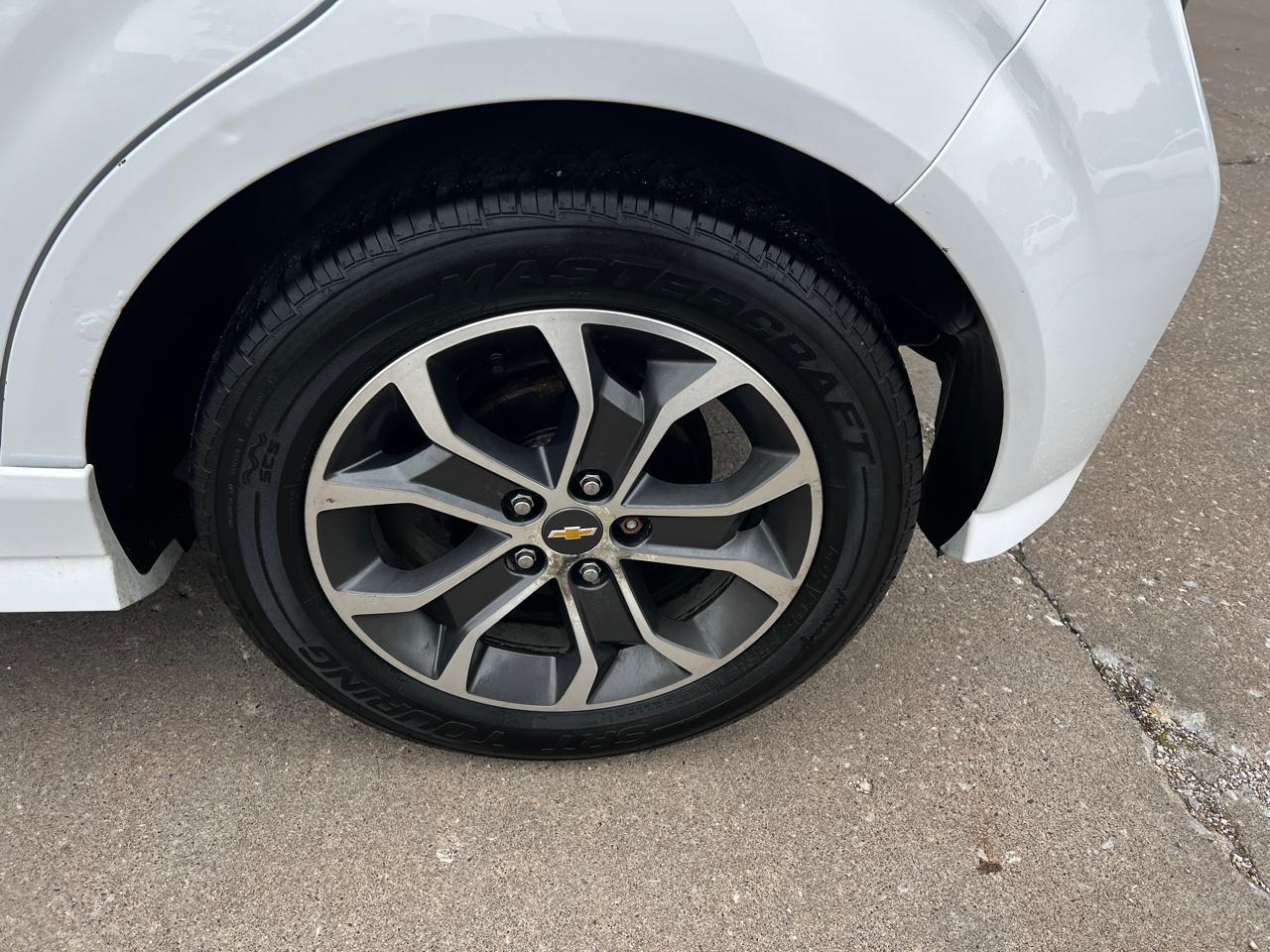 Chevrolet Sonic 5dr HB Auto LT w/1SD 2017