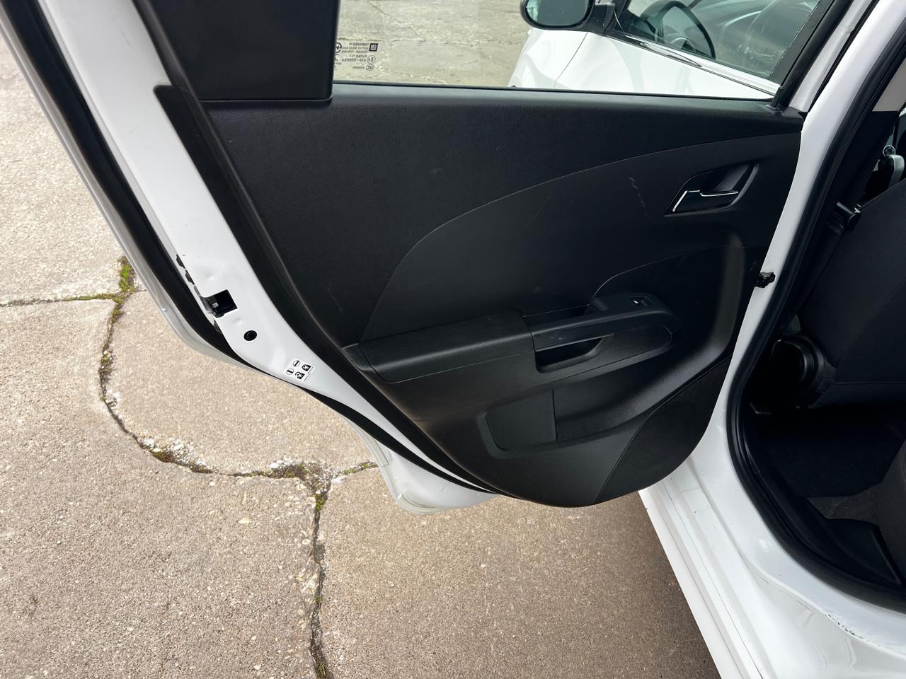 Chevrolet Sonic 5dr HB Auto LT w/1SD 2017
