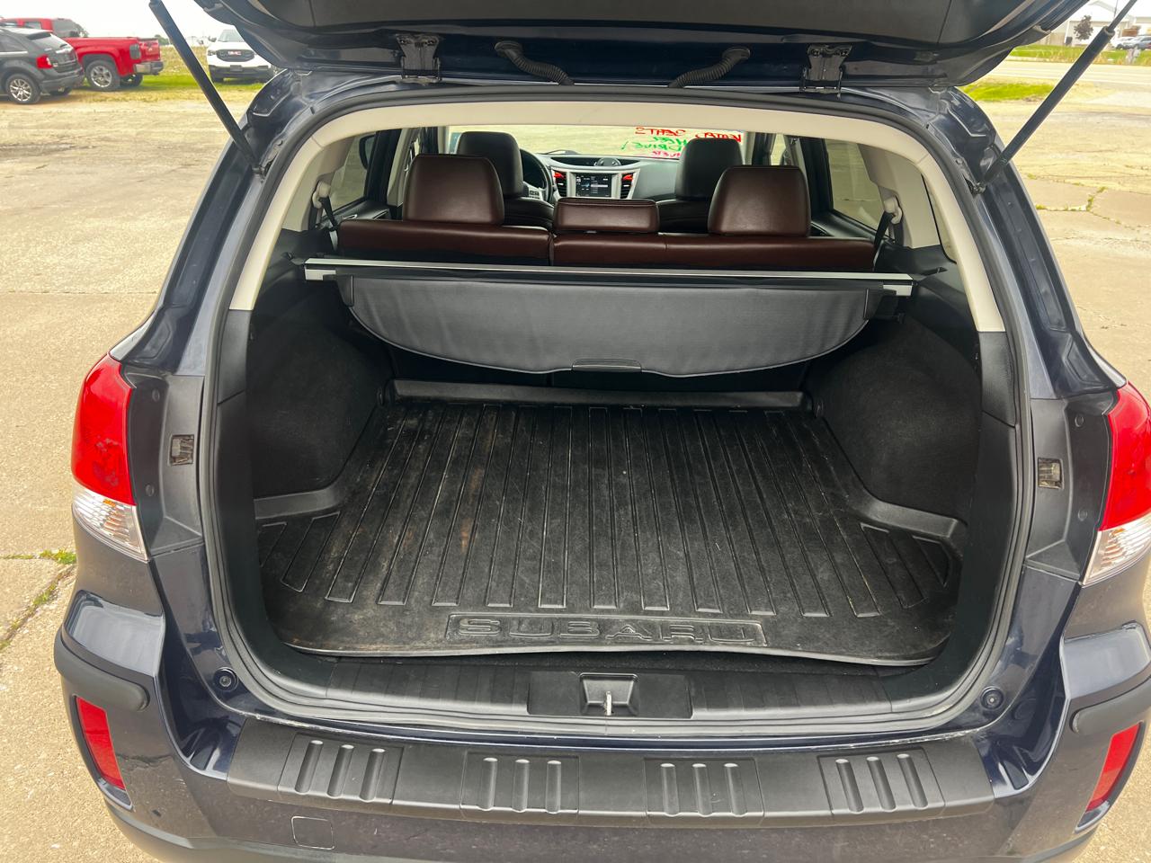 Subaru Outback 4dr Wgn H4 Auto 2.5i Limited 2014