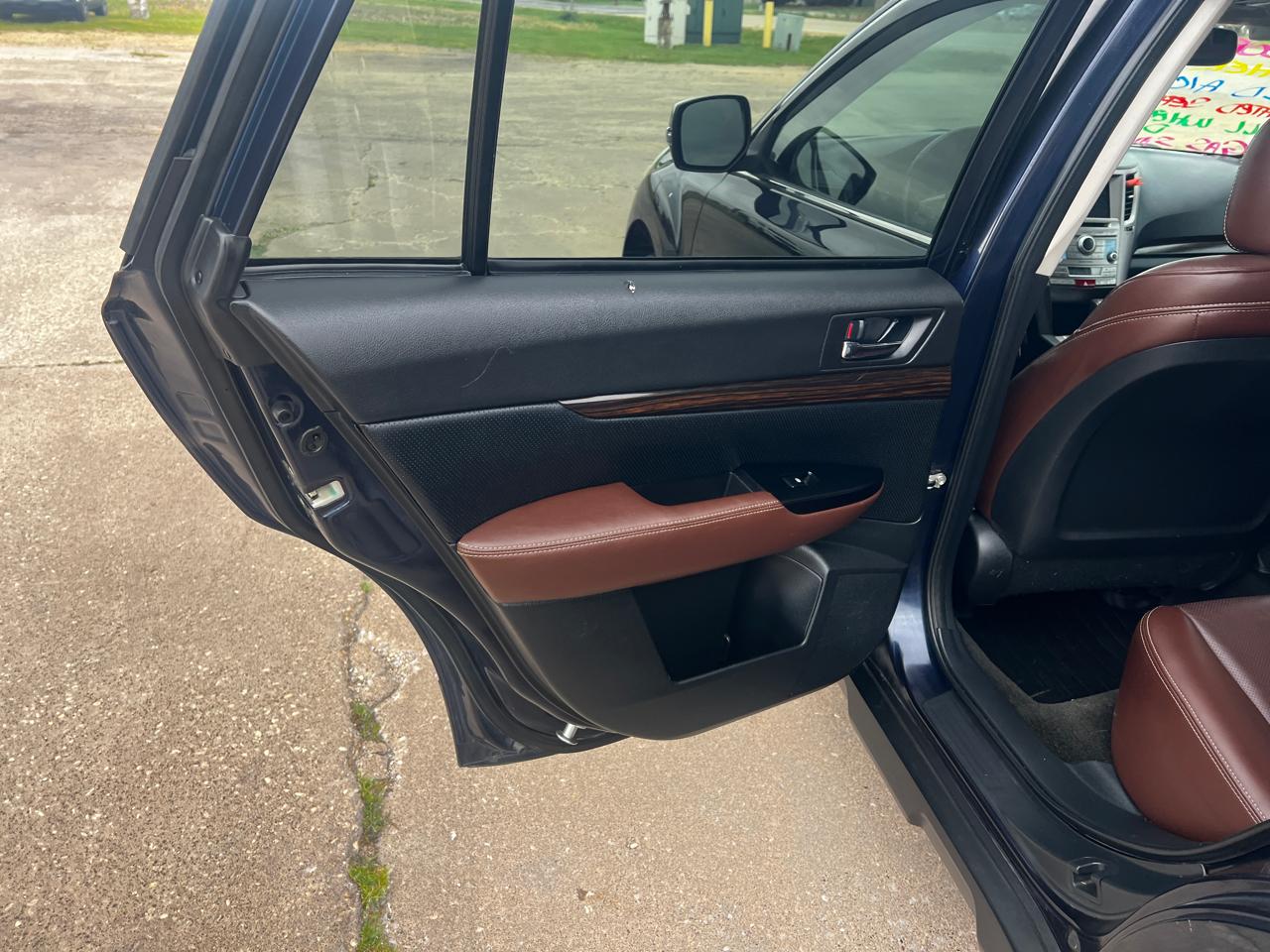 Subaru Outback 4dr Wgn H4 Auto 2.5i Limited 2014