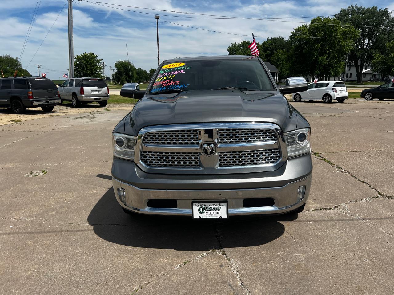 RAM 1500 4WD Crew Cab 149" Laramie 2013