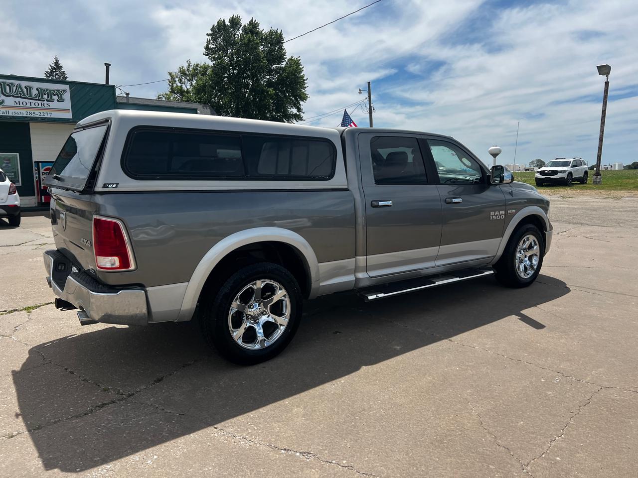 RAM 1500 4WD Crew Cab 149" Laramie 2013