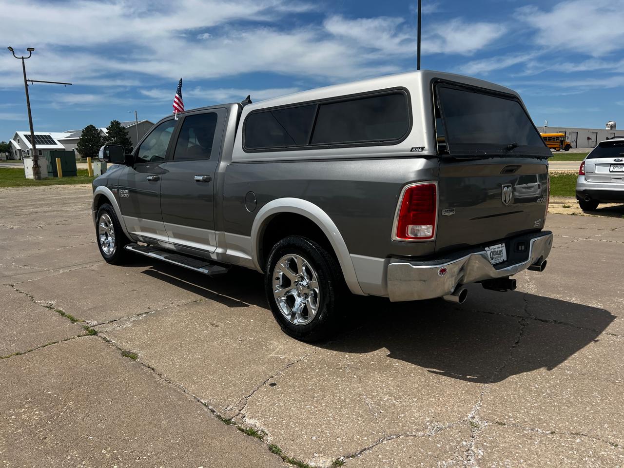 RAM 1500 4WD Crew Cab 149" Laramie 2013