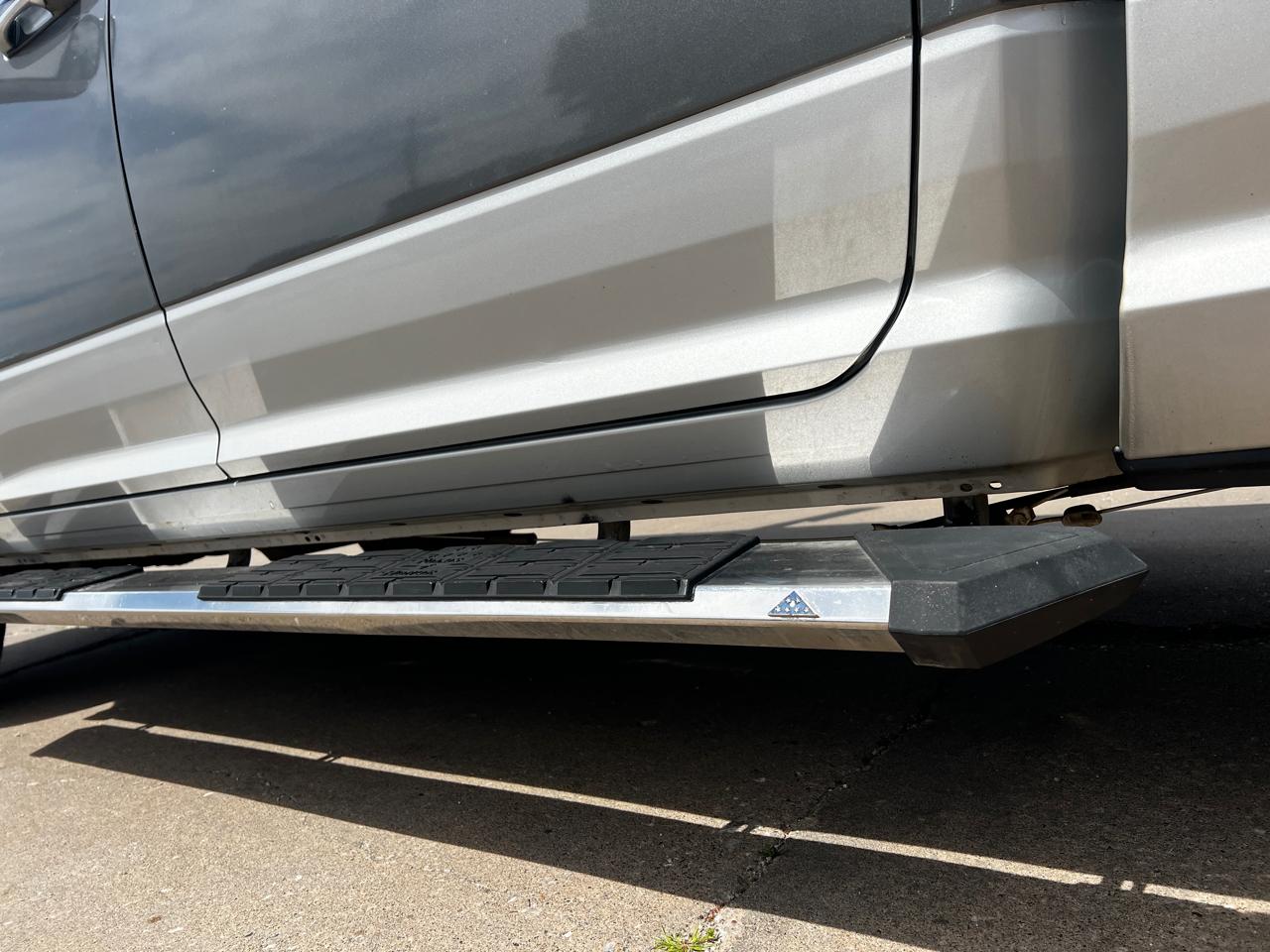 RAM 1500 4WD Crew Cab 149" Laramie 2013