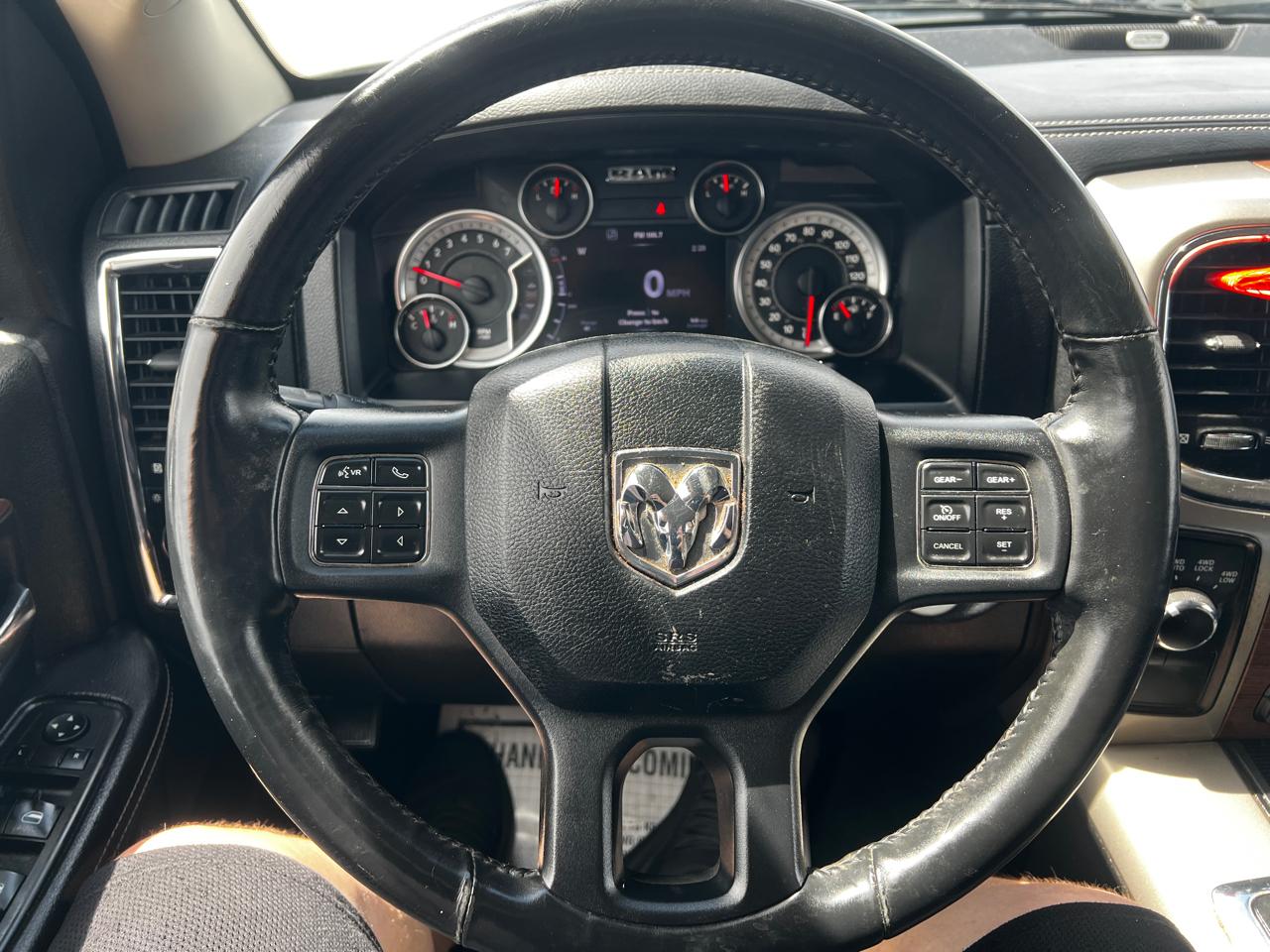 RAM 1500 4WD Crew Cab 149" Laramie 2013