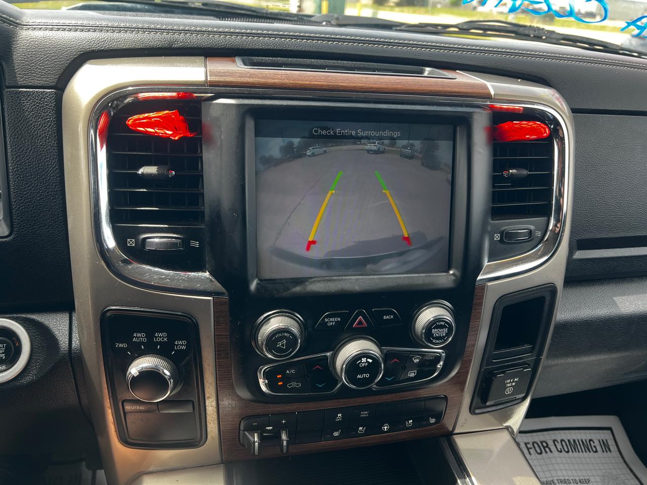 RAM 1500 4WD Crew Cab 149" Laramie 2013
