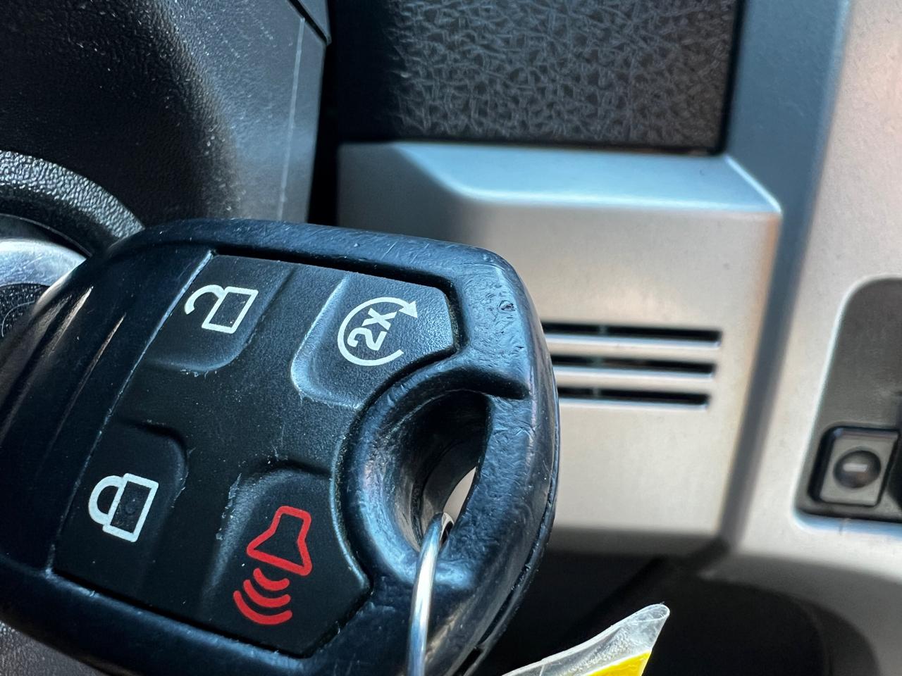 Ford F-150 4WD SuperCrew 139" Lariat 2013