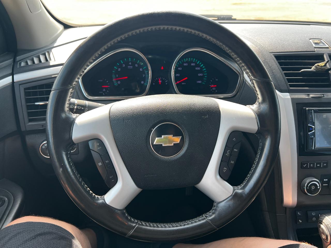 Chevrolet Traverse FWD 4dr LT w/1LT 2011