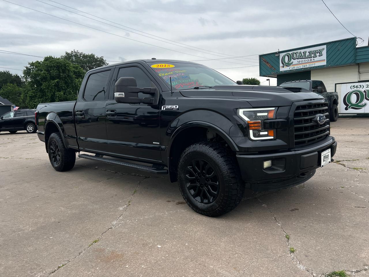 Ford F-150 4WD SuperCrew 157" Lariat w/HD Payload Pkg 2015
