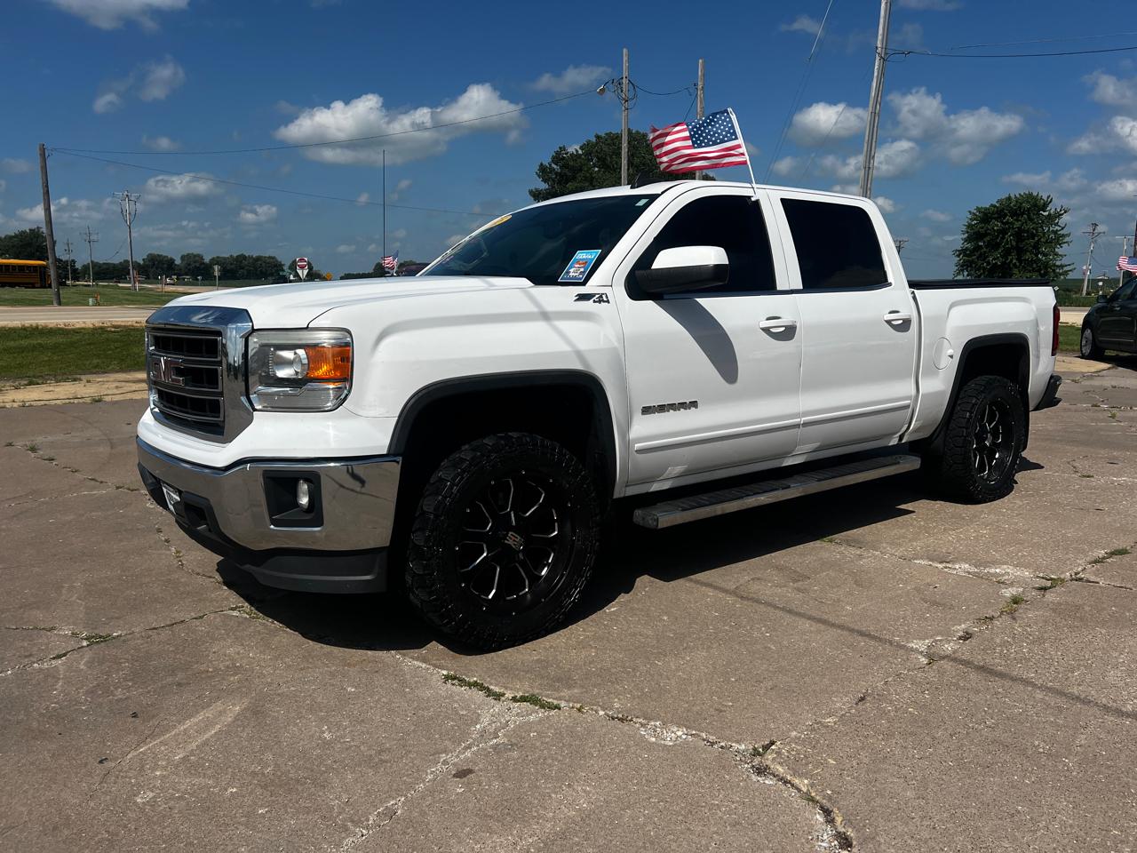 2015 GMC Sierra 1500 4WD Crew Cab 143.5" SLE