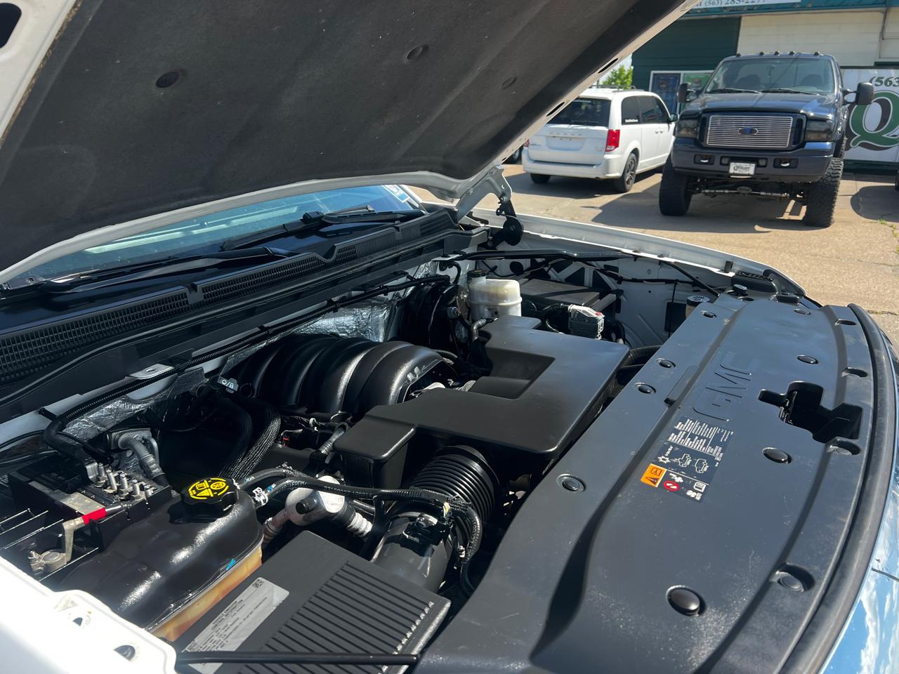 GMC Sierra 1500 4WD Crew Cab 143.5" SLE 2015