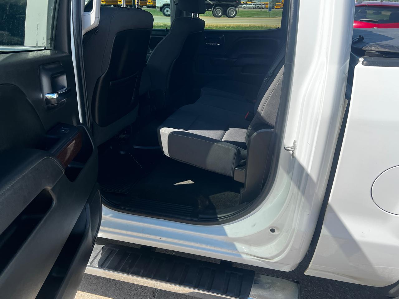 GMC Sierra 1500 4WD Crew Cab 143.5" SLE 2015