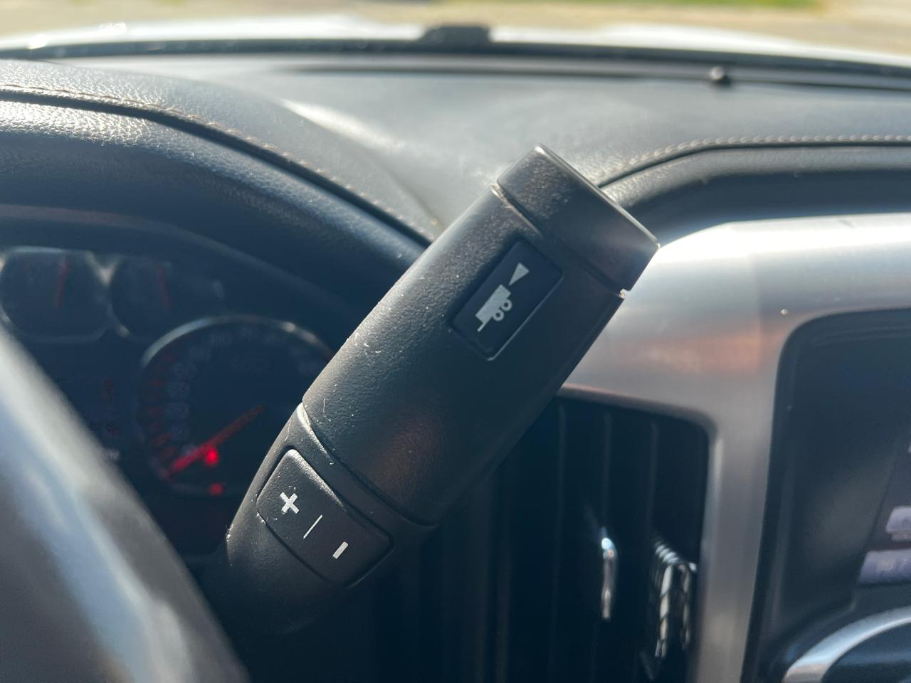 GMC Sierra 1500 4WD Crew Cab 143.5" SLE 2015