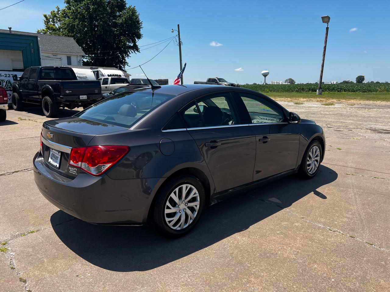 Chevrolet Cruze 4dr Sdn LS 2011
