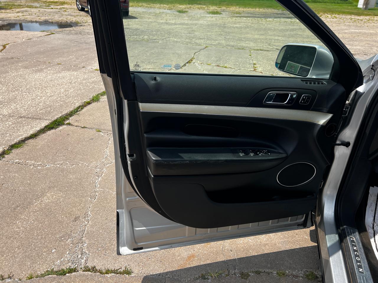 2014 Lincoln MKT EcoBoost - Photo 21