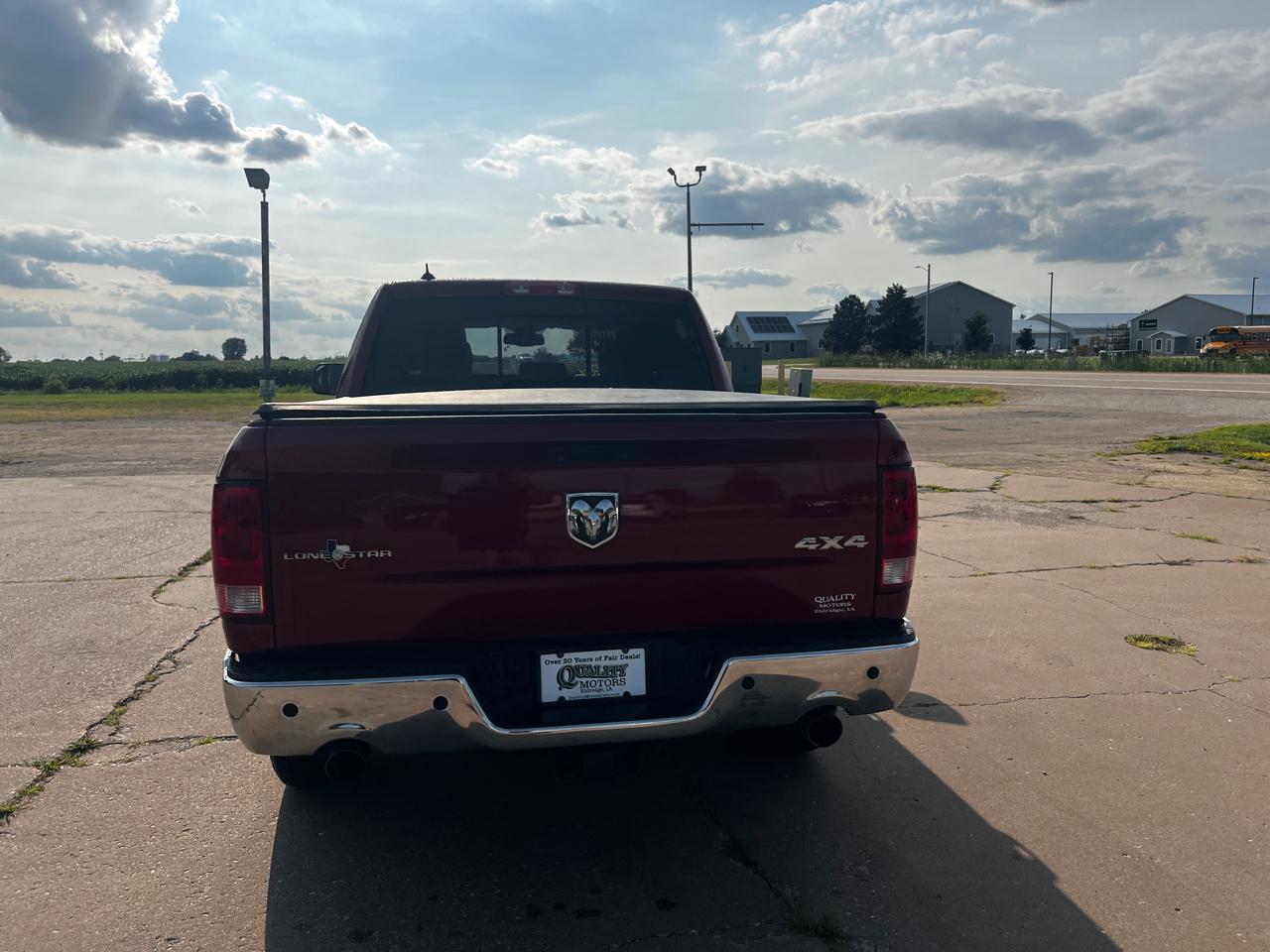 RAM 1500 4WD Crew Cab 140.5" Lone Star 2013