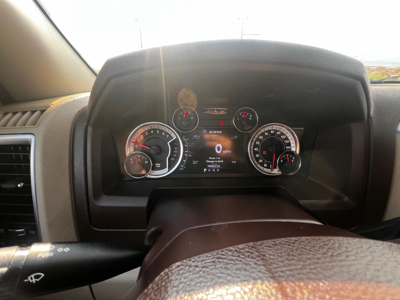 RAM 1500 4WD Crew Cab 140.5" Lone Star 2013