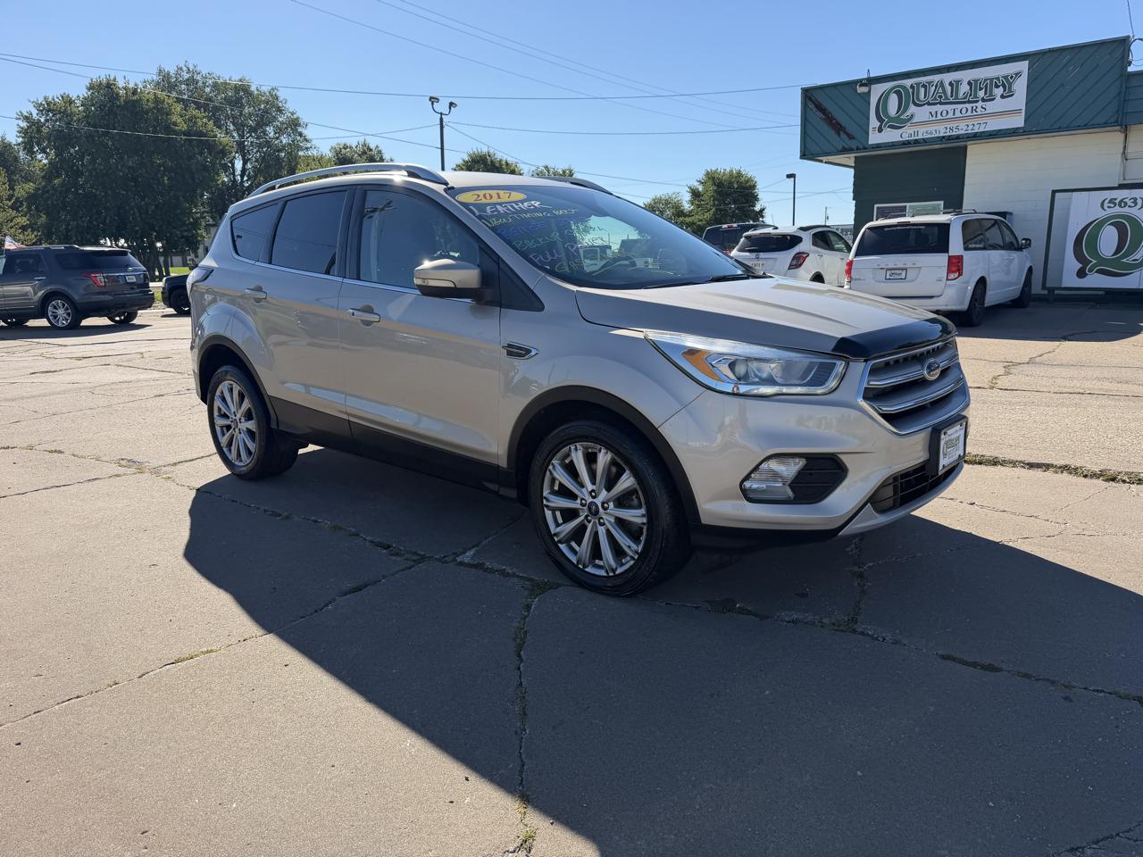 Ford Escape Titanium 4WD 2017