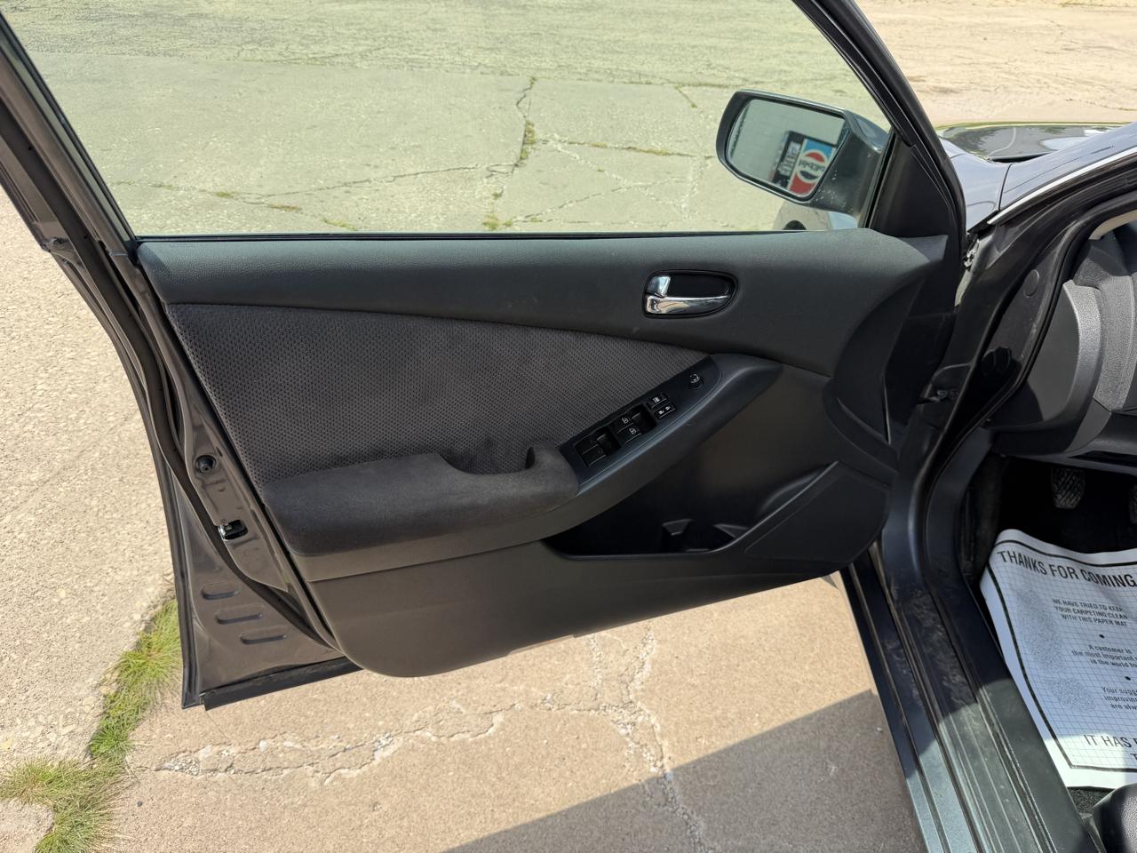 Nissan Altima 4dr Sdn I4 Manual 2.5 S 2007
