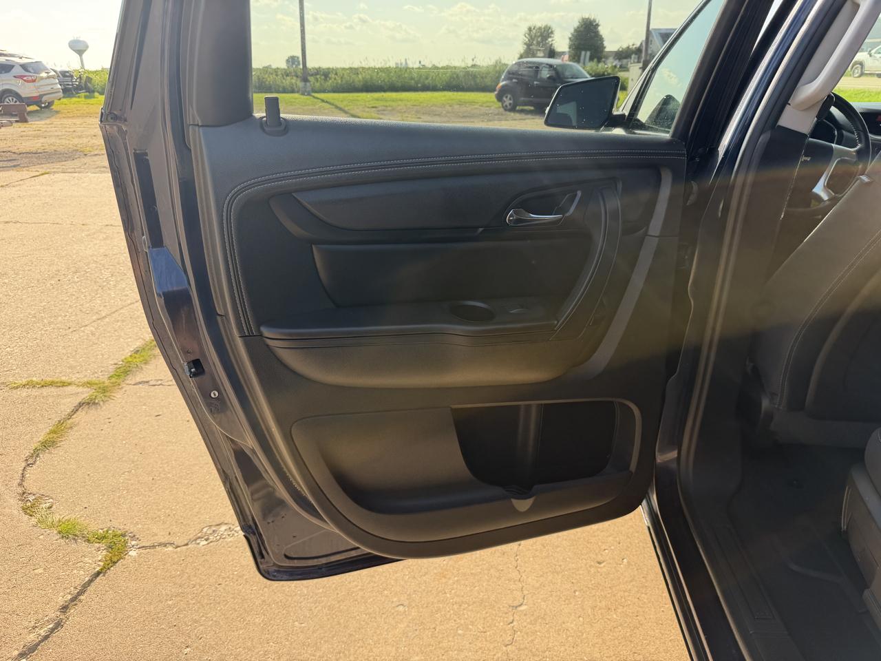Chevrolet Traverse AWD 4dr LT w/1LT 2015
