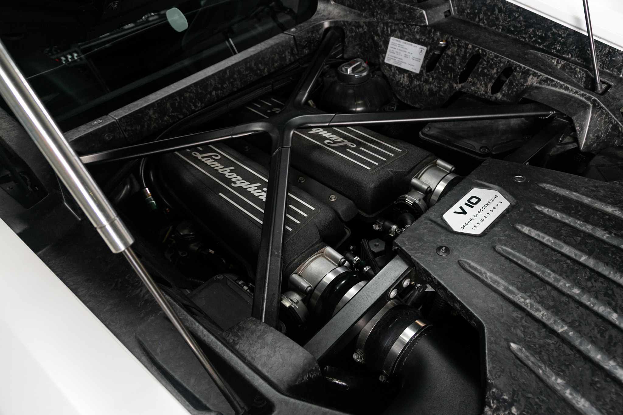 Lamborghini Huracan 2dr Cpe LP 610-4 2015