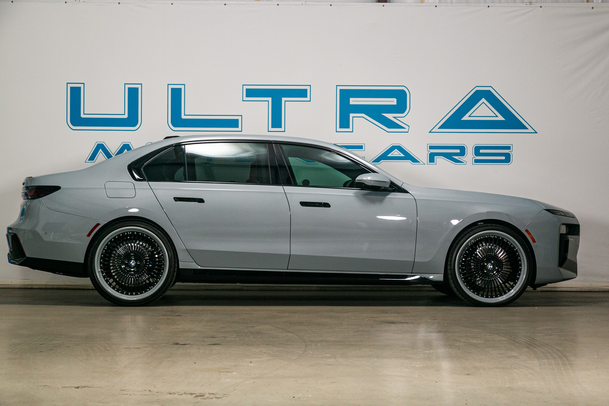 BMW 7 Series 740i Sedan 2024