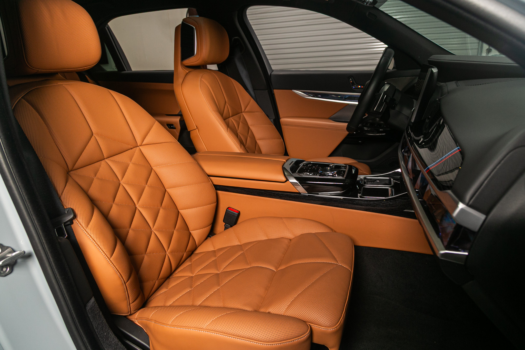 BMW 7 Series 740i Sedan 2024