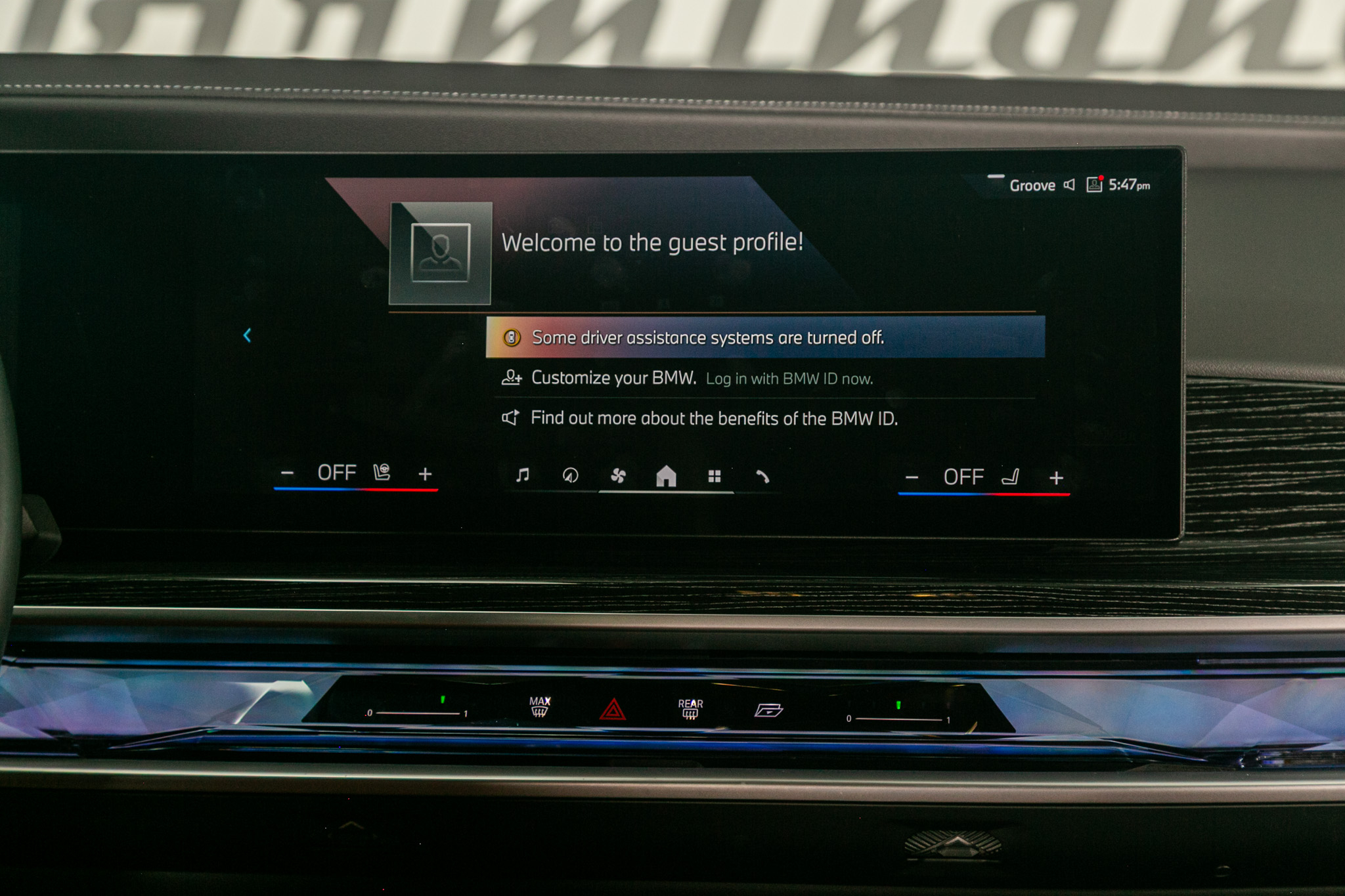 BMW 7 Series 740i Sedan 2024