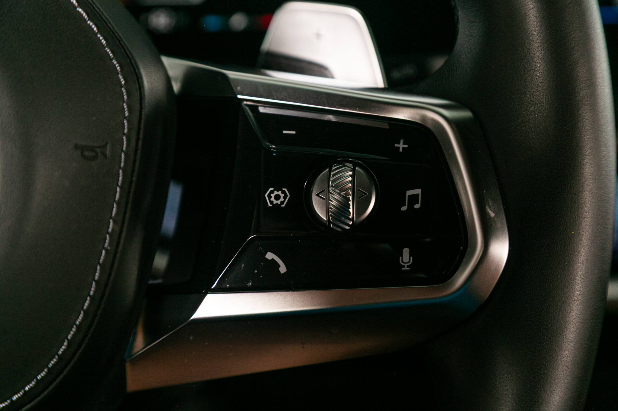 BMW 7 Series 740i Sedan 2024