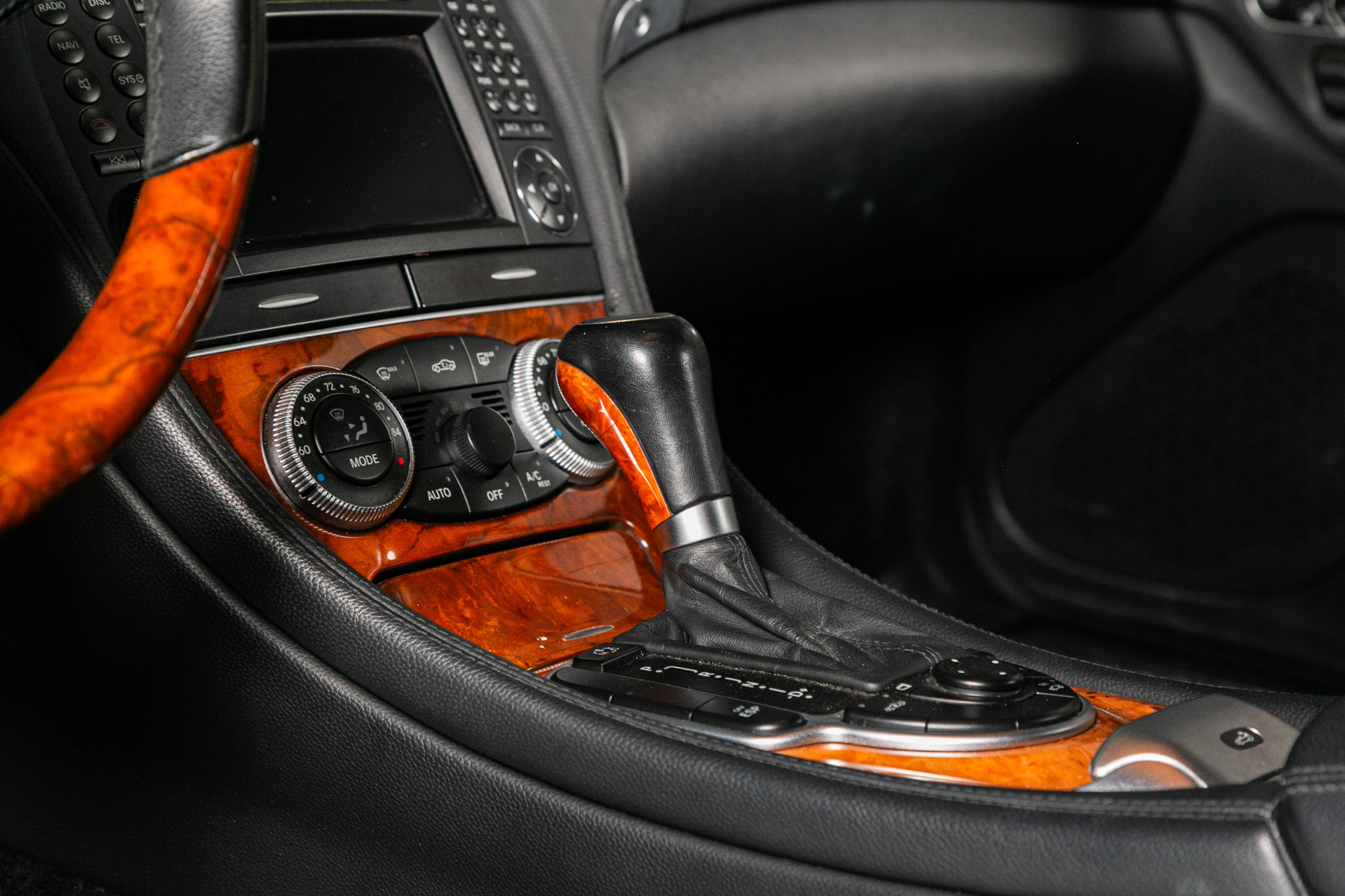 Mercedes-Benz SL-Class 2dr Roadster 5.5L V8 2009