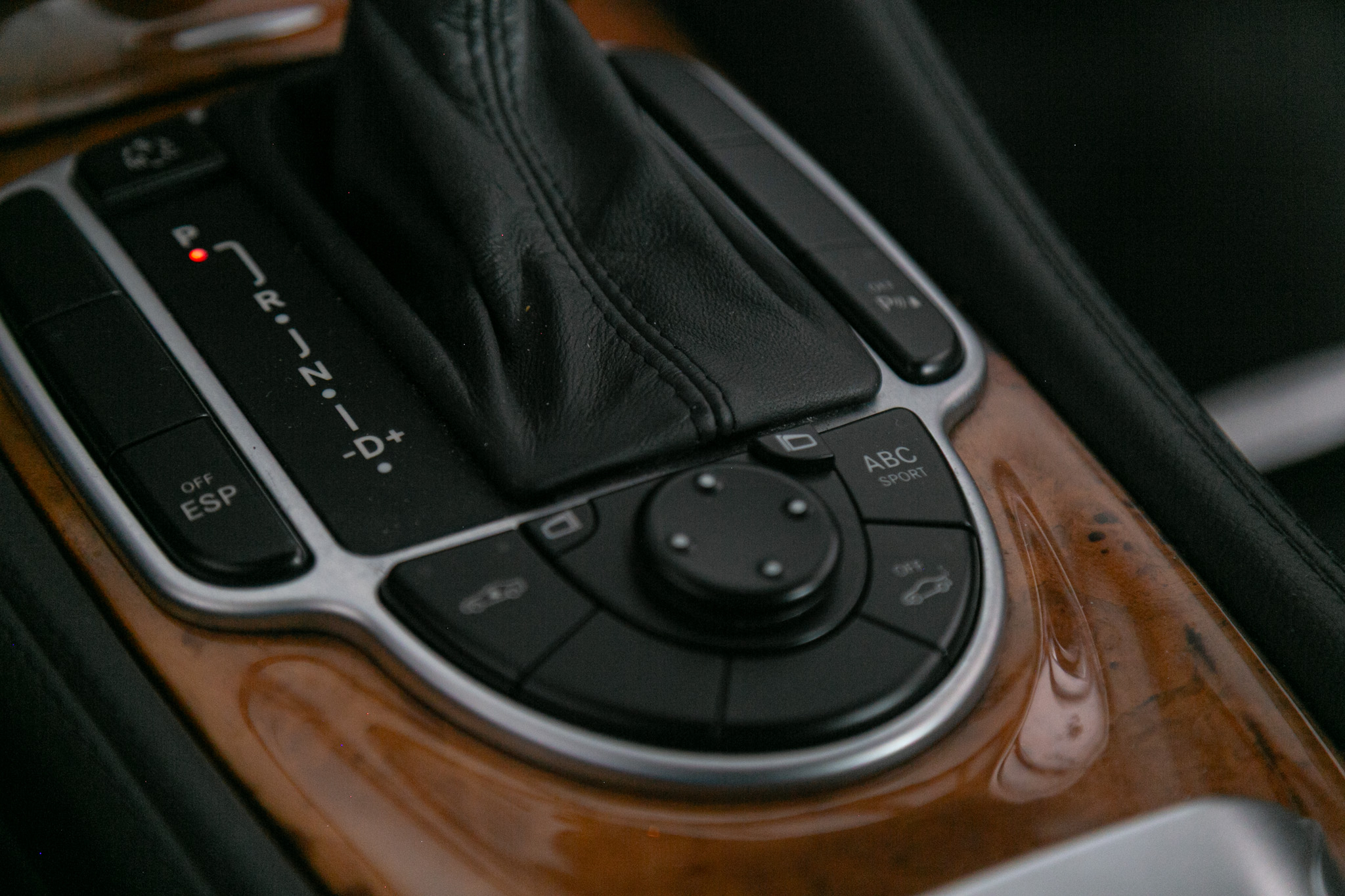 Mercedes-Benz SL-Class 2dr Roadster 5.5L V8 2009